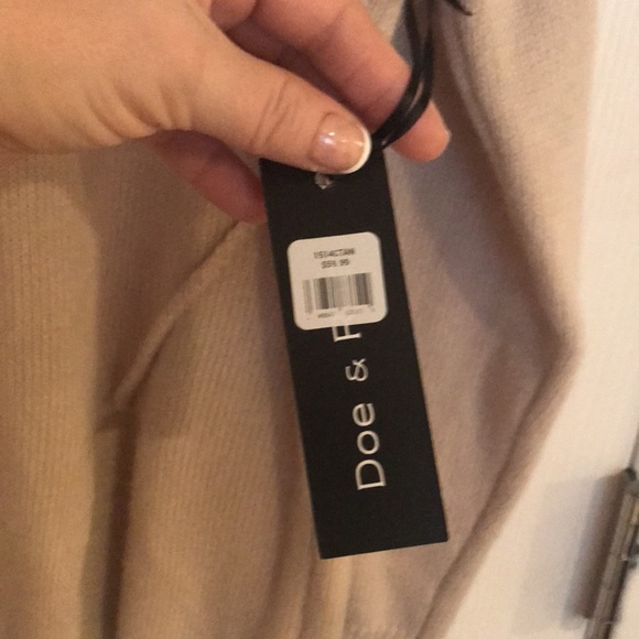 🌻Tan crew neck sweater NWT - Picture 4 of 5